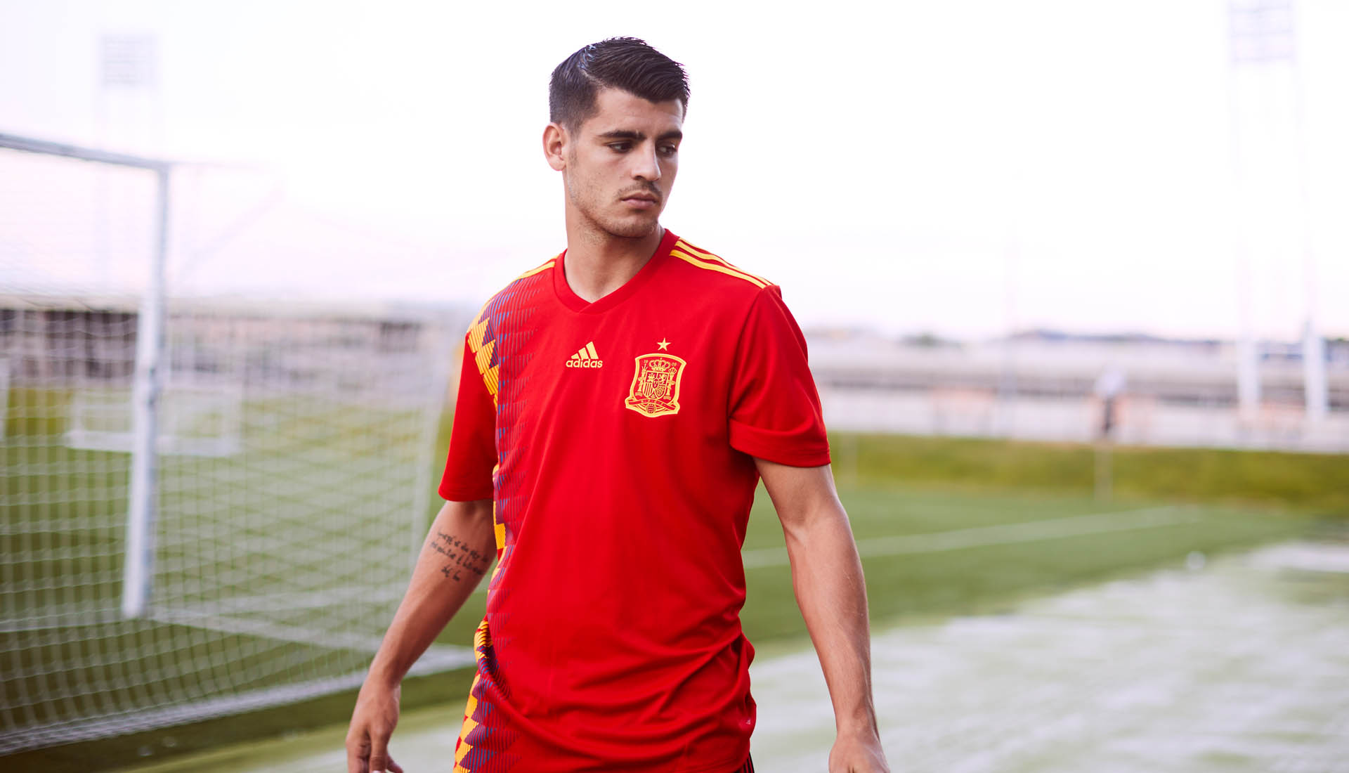 spain-world-cup-shirt-2018-adidas-soccerbible_0007_dc_soccerbible_adidas_madrid_shot01_230