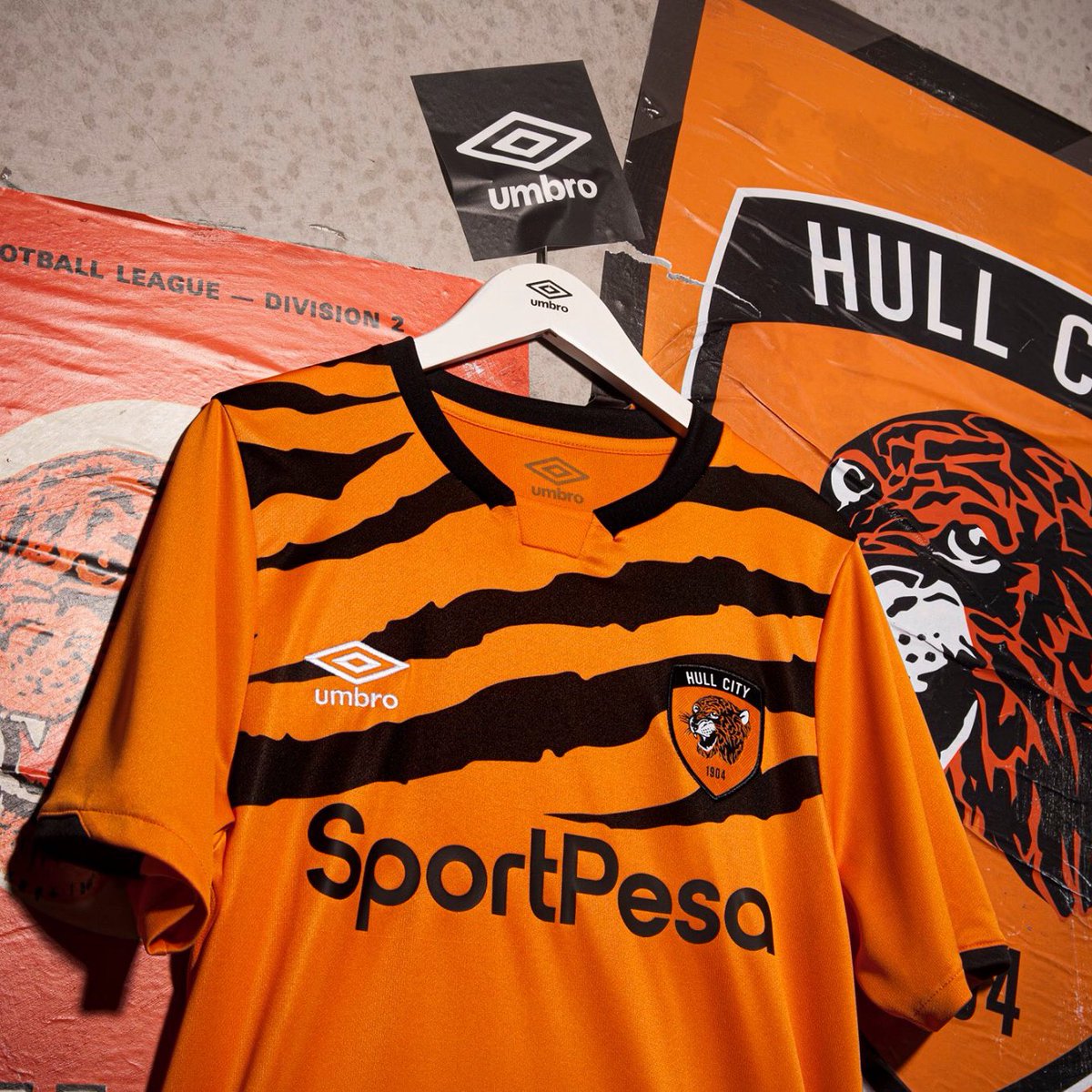 00-amazing-hull-city-19-20-home-kit (3)