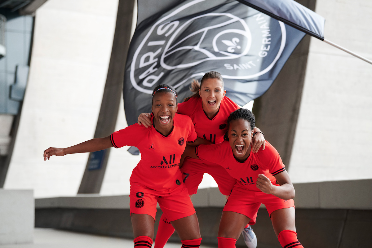 Lenders Magazine - PSG Jordan Brand away kit 2019 - 3
