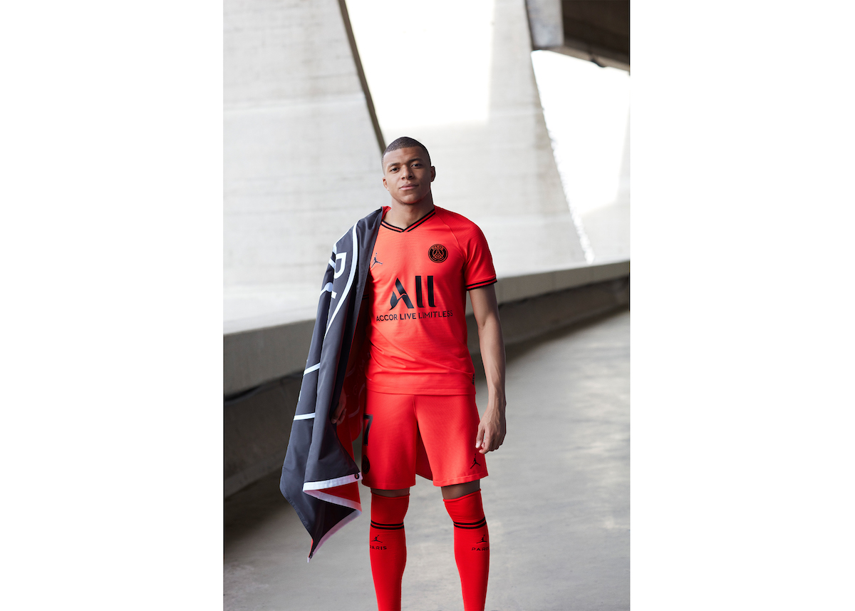 Lenders Magazine - PSG Jordan Brand away kit 2019 - 4