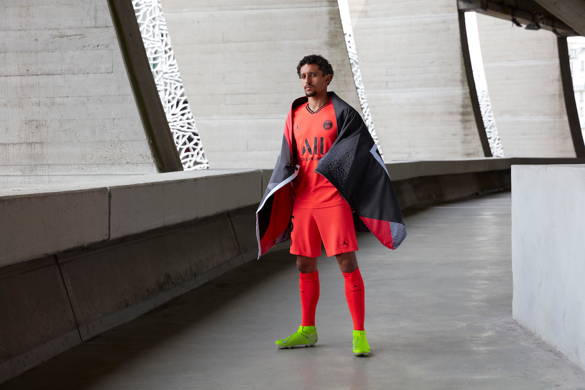 Lenders Magazine - PSG Jordan Brand away kit 2019 - 8