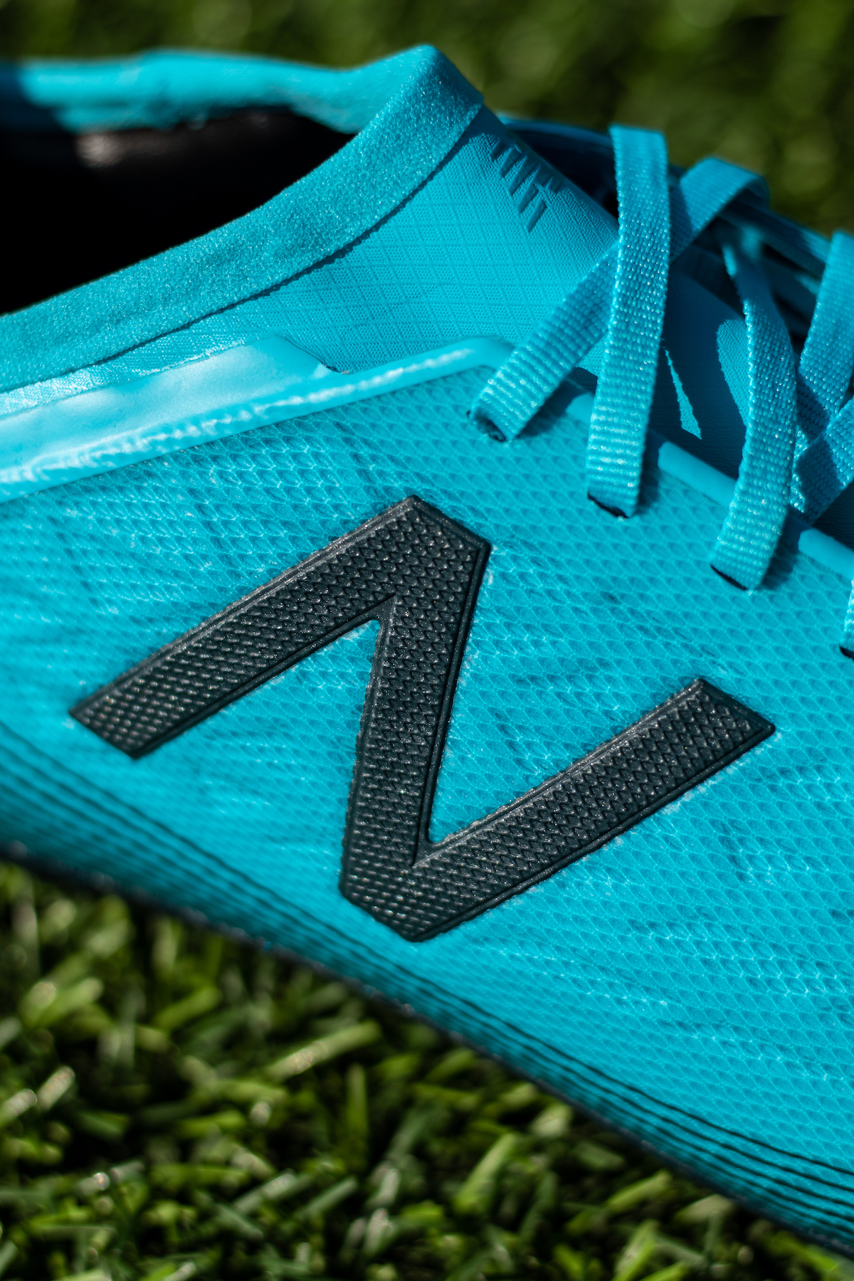 Lenders Magazine - Tekela v2 y Furon v5 New Balance 2