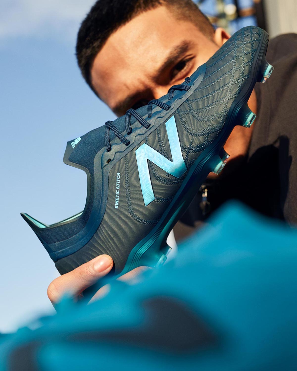 Lenders Magazine - Tekela v2 y Furon v5 New Balance 7