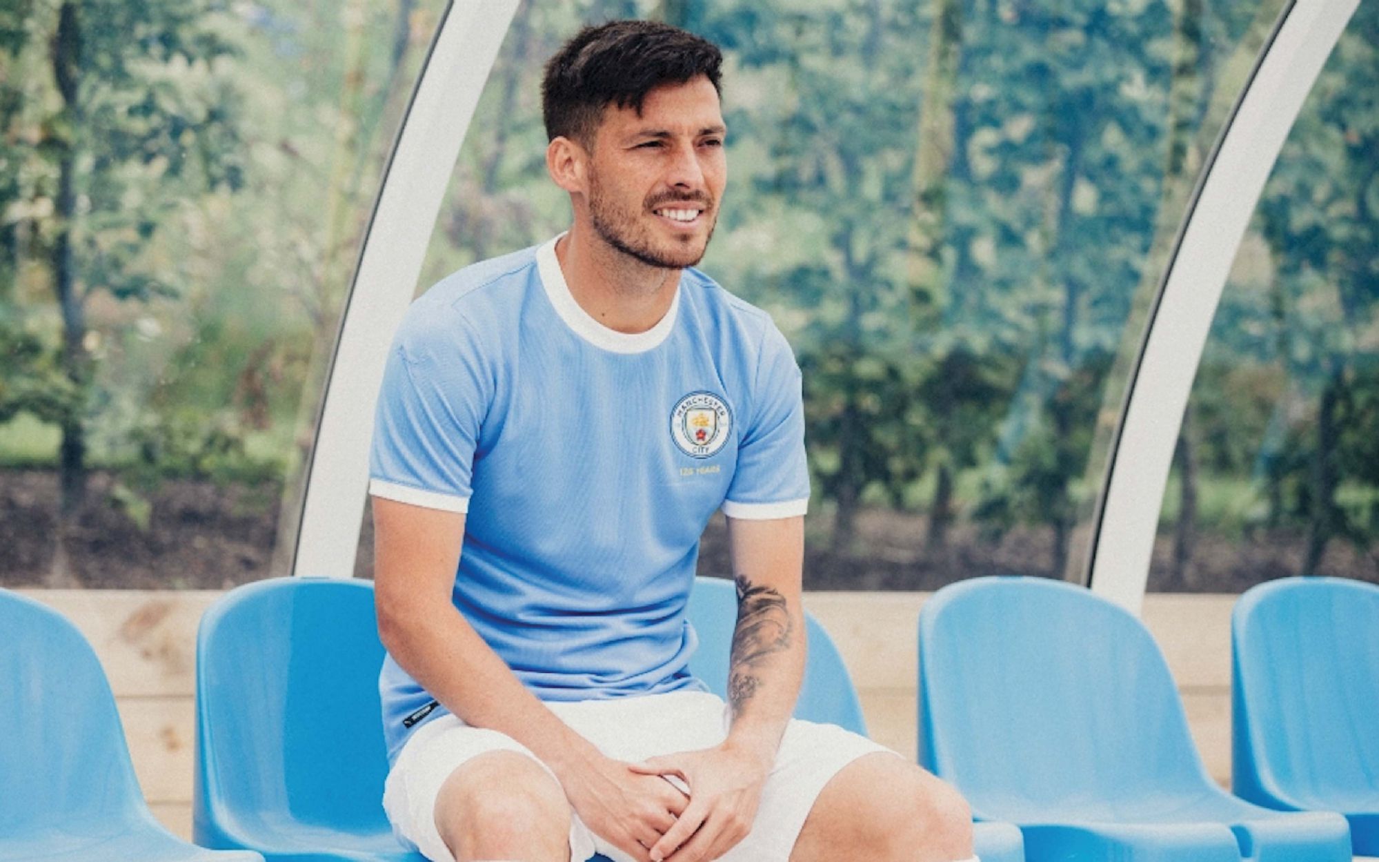 Lenders Magazine - Manchester city 125 years 4