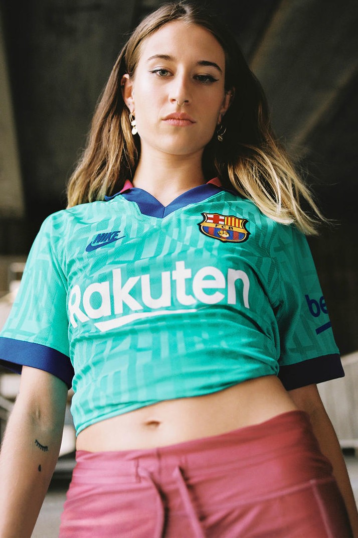 Lenders Magazine - FC Barcelona Third Kit 1