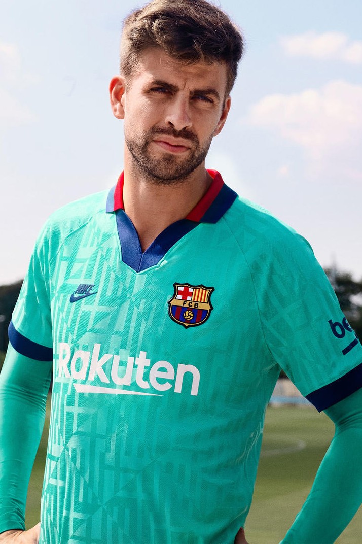 Lenders Magazine - FC Barcelona Third Kit 6