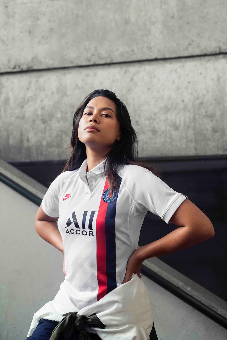 Lenders Magazine - Nike PSG third kit 2019 6